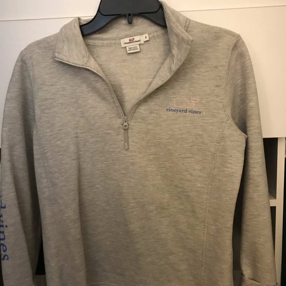 Vineyard Vine quarter zip